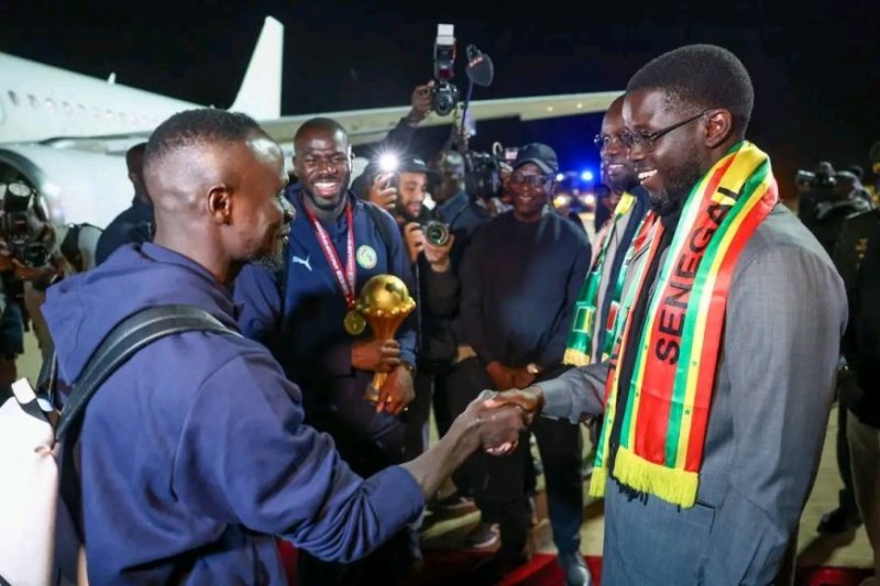 Perezida wa Senegal yahaye abakinnyi ubutaka n'amafaranga