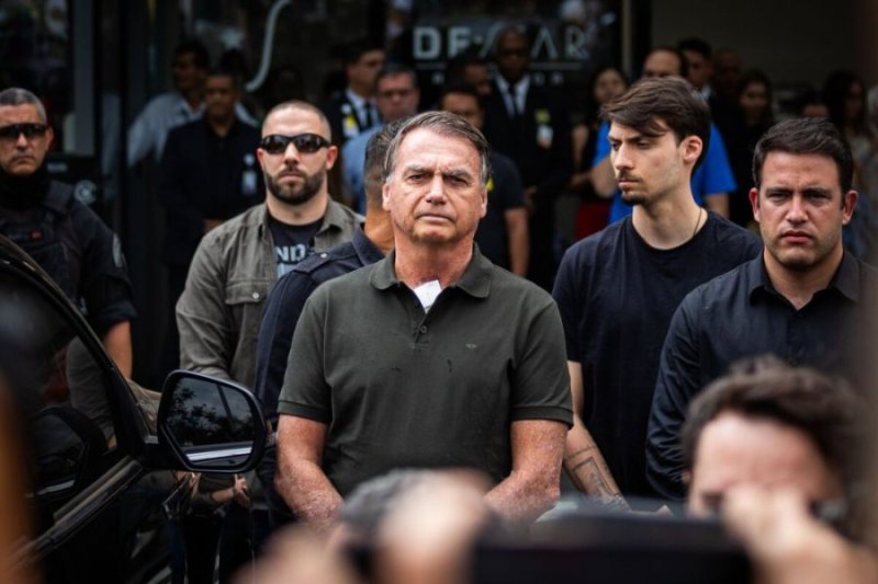 Brésil: Umudipolomate wa Amerika yangiwe gusura Bolsonaro wahoze ari Perezida