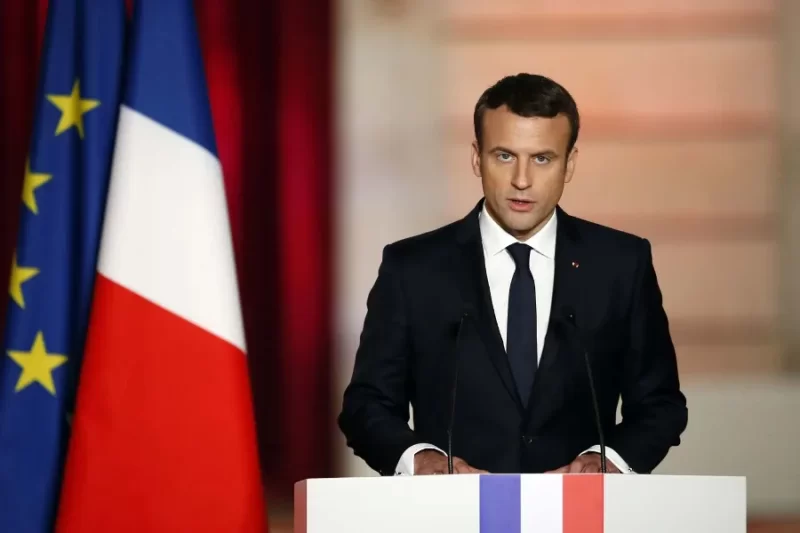 Ibisasu byaturikiye hafi y'aho perezida Macron acumbitse mu ruzinduko rudasanzwe yagiriye muri Syria
