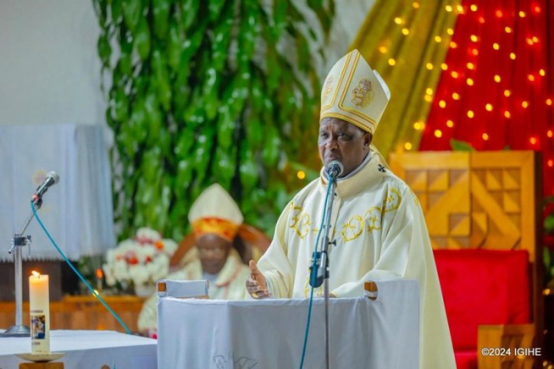 Kiliziya Gatolika iri gukora iperereza ku bavuga ko bimitse Papa mu Rwanda