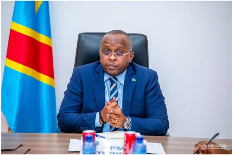 Kinshasa: Abadepite bashaka kweguza Minisitiri w'Umutekano