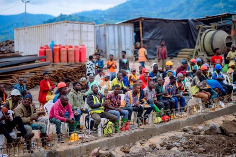 Ubushomeri Buri Hejuru, Ariko Uruganda Rwo Mu Rwanda Rujya Gushaka Abakozi 200 Mu Mahanga: Dore Impamvu