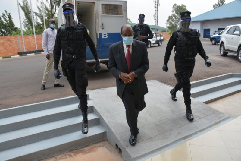 Rusesabagina yahishuye icyari kimujyanye I Burundi bikarangira yisanze I Kigali