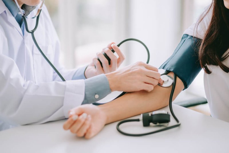 Ese wari uzi ko umuvuduko w'amaraso ukabije uvurwa ugakira ? (hypertension)