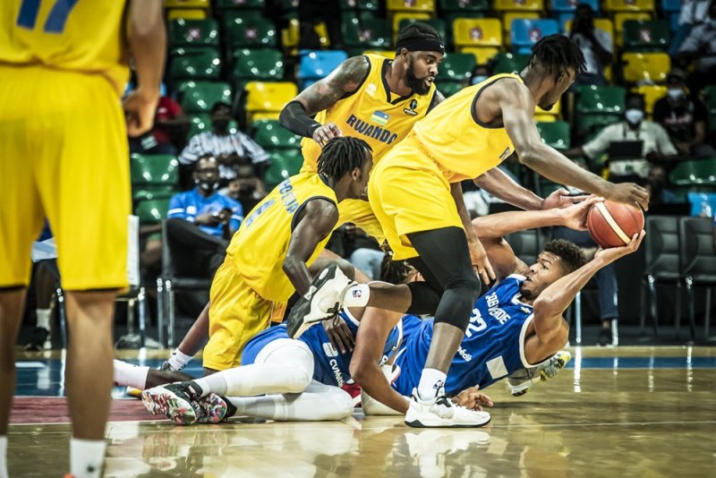 AfroBasket: U Rwanda mu rugamba rukomeye rwo gusezerera Guinea rukagera muri 1/4 cy'irangiza