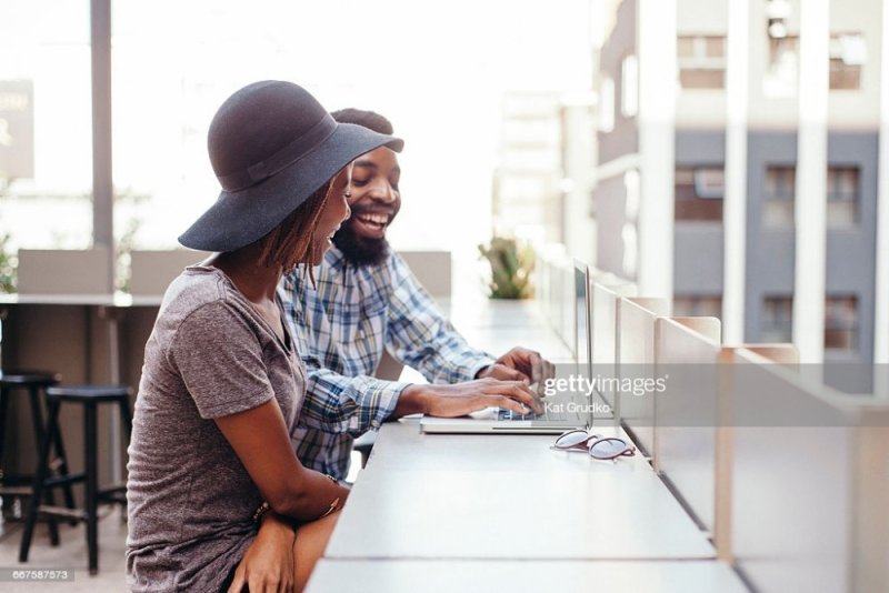 Ibimenyetso by'urukundo nyakuri ni ibihe? Bisonanukirwe neza 