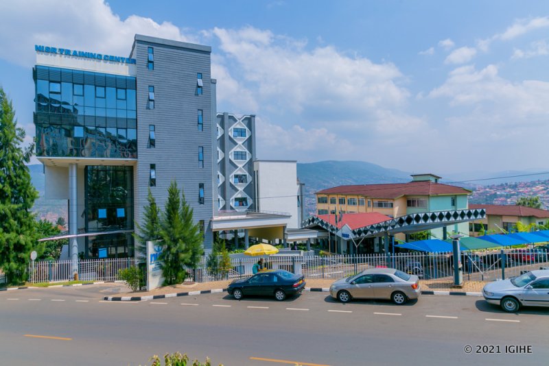Abarimu ibihumbi 28 bazakoresha ikoranabuhanga mu gukora ibarura rusange rya Gatanu
