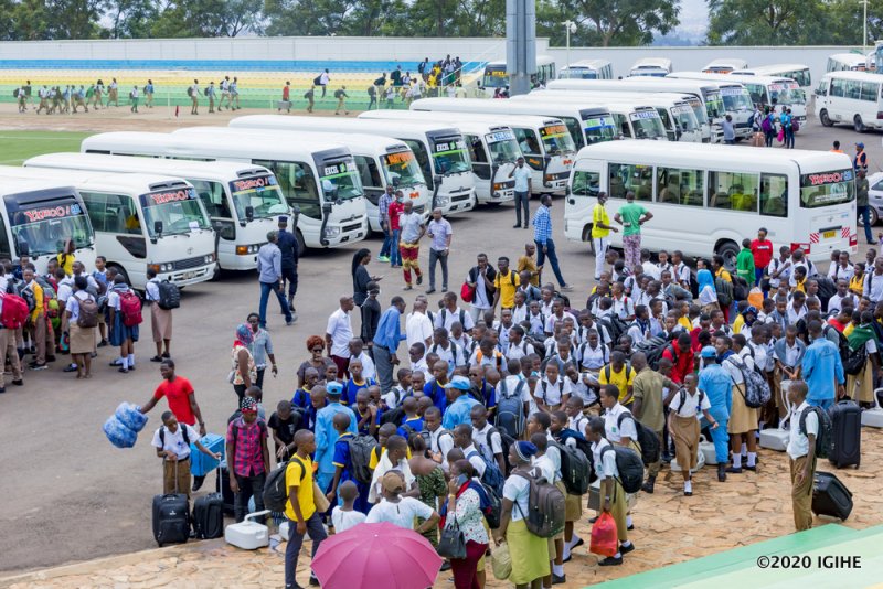 Hatangajwe ingengabihe y'uburyo Abanyeshuri bazajya mu biruhuko