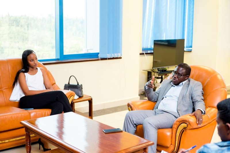 MissRwanda Muheto Divine yakiriwe na Guverineri w'Intara y'Iburengerazuba [AMAFOTO]
