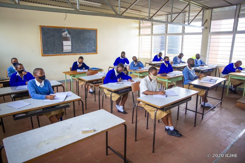 MINEDUC igiye gushyira hanze amabwiriza ajyanye no guhangana n'ubwiyongere bw'amafaranga y'ishuri
