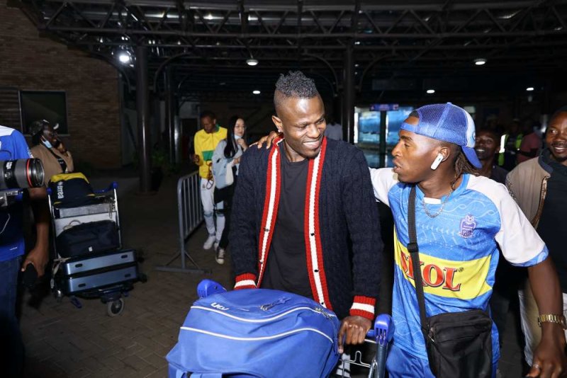 Ba rutahizamu Rayon Sports yari itegereje bageze mu Rwanda bizeza ibitangaza