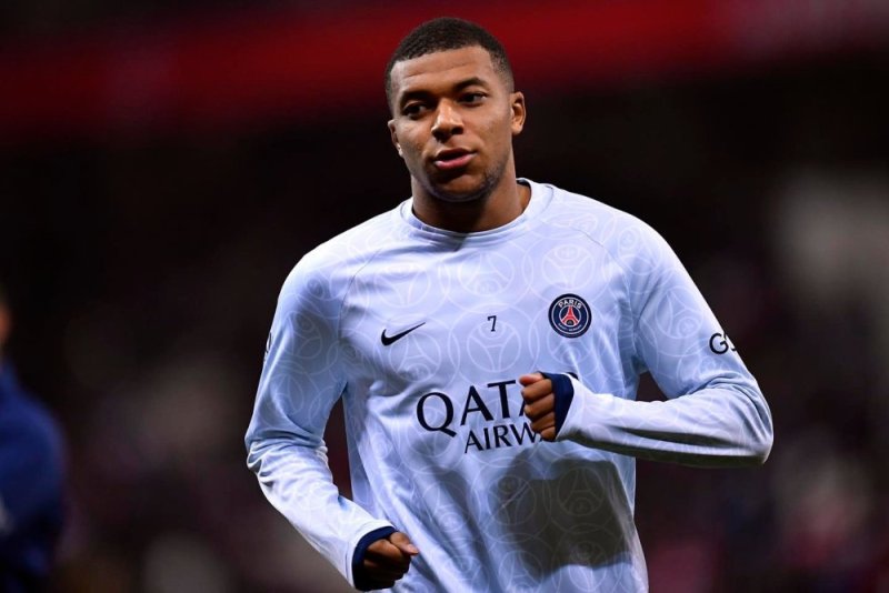 Hamenyekanye amakipe 5 ashobora kurwanira Kylian Mbappe