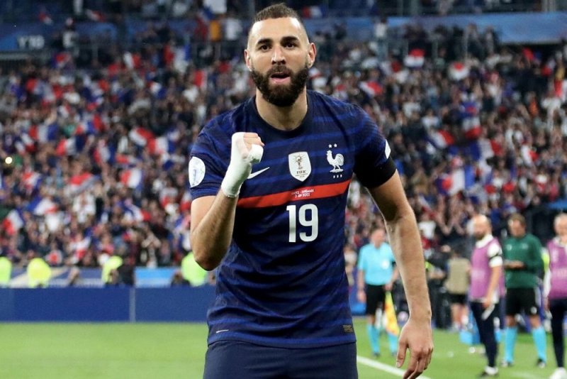 Karim Benzema yarakariye umutoza Deschamps kubera ibyo yamukoreye