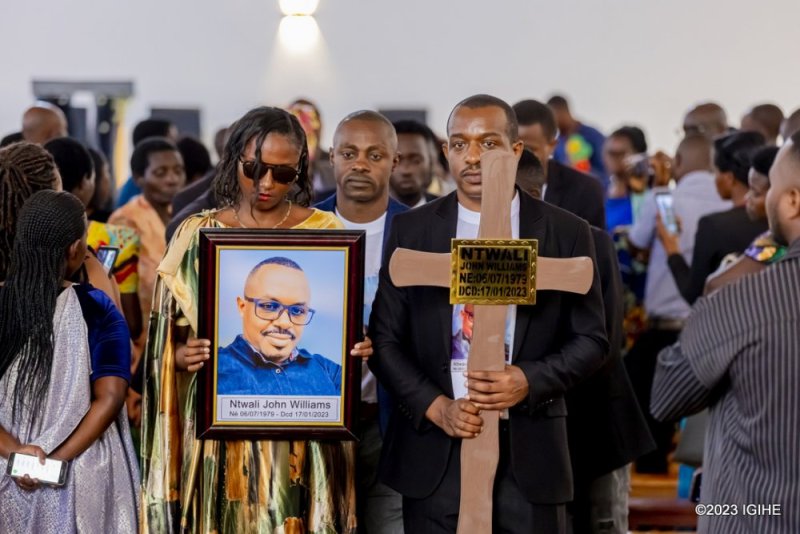 Sena y'Amerika yasabye iperereza ku rupfu rw'umunyamakuru Ntwali John Williams