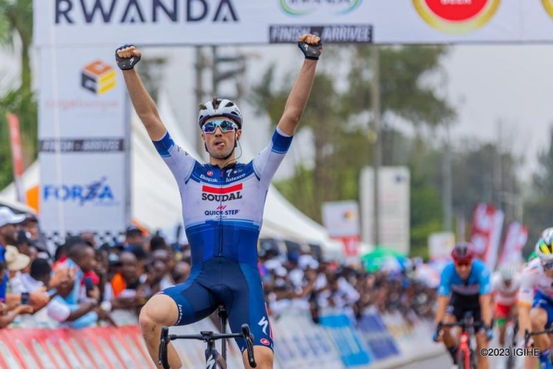 Umwongereza yegukanye agace ka mbere ka Tour du Rwanda 2023