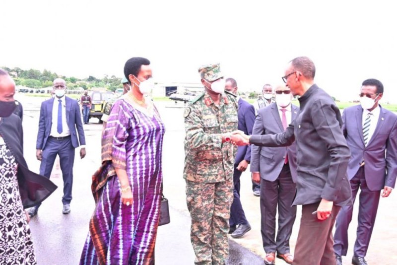 Gen Muhoozi azizihiriza isabukuru ye i Kigali ari kumwe na Perezida Kagame