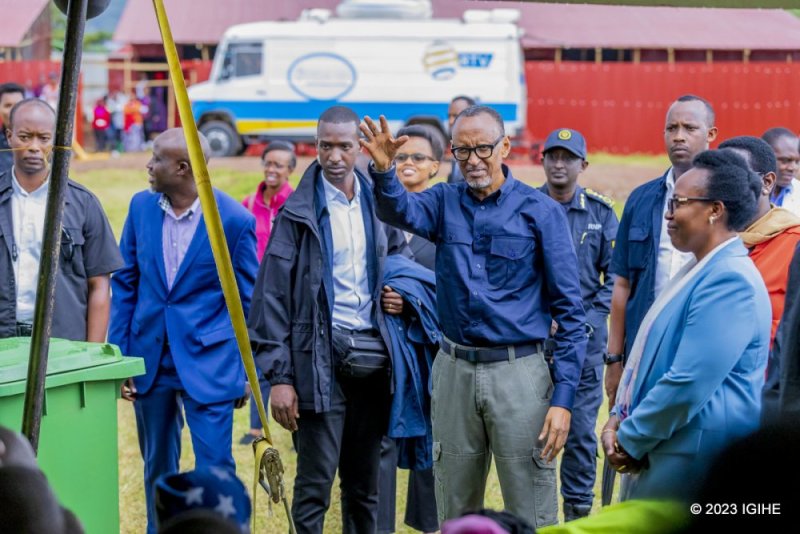  Mukomeze mwihangane ! Perezida Kagame ahumuriza abagizweho ingaruka n'ibiza