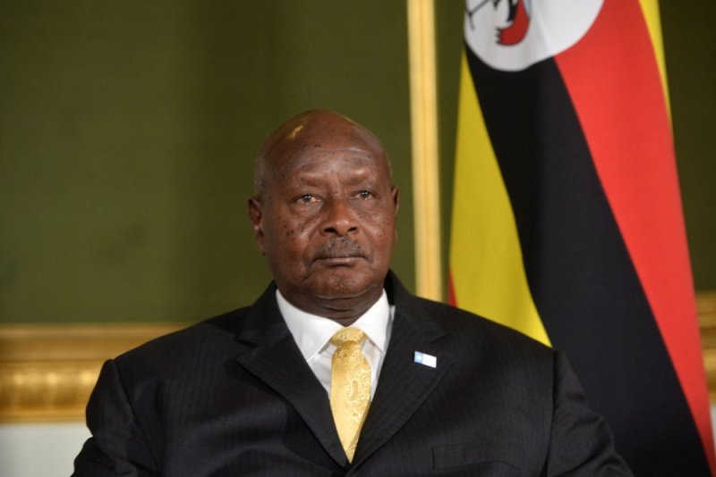 Perezida Museveni yasabye amadini gucungira hafi abanyamahanga baza mu nsengero