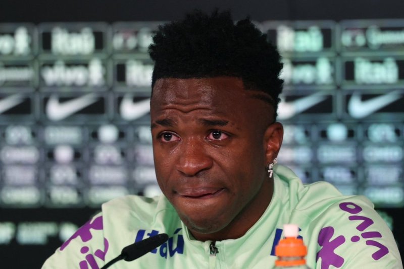 Vinicius Jr yaririye imbere y'abanyamakuru nyuma y'ubugome yakorewe n'abafana