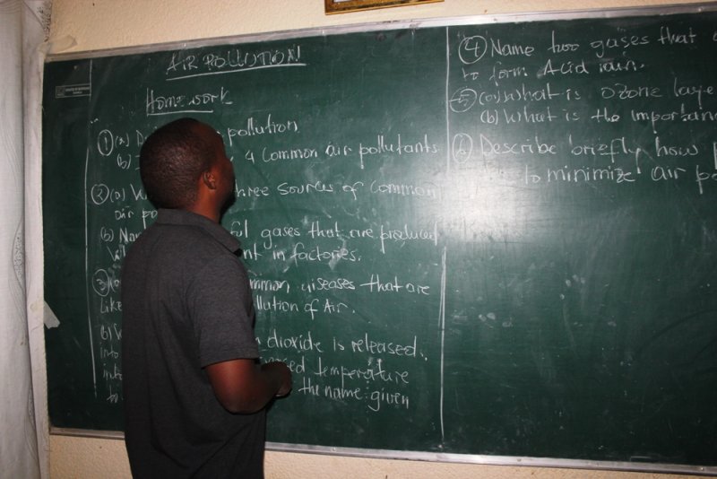 Gasabo: Umwarimu arashinja umuyobozi we kumutoteza we na bagenzi be
