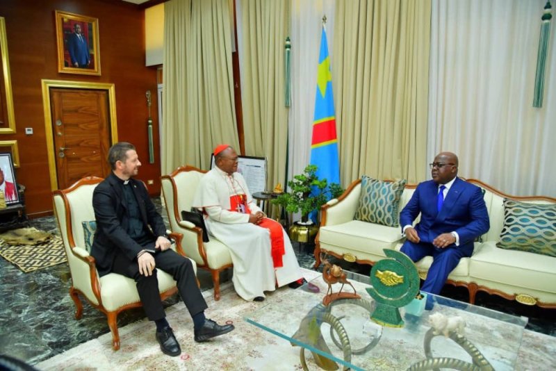 Perezida Tshisekedi yagiranye ibiganiro na Cardinal Ambongo unenga ingoma ye