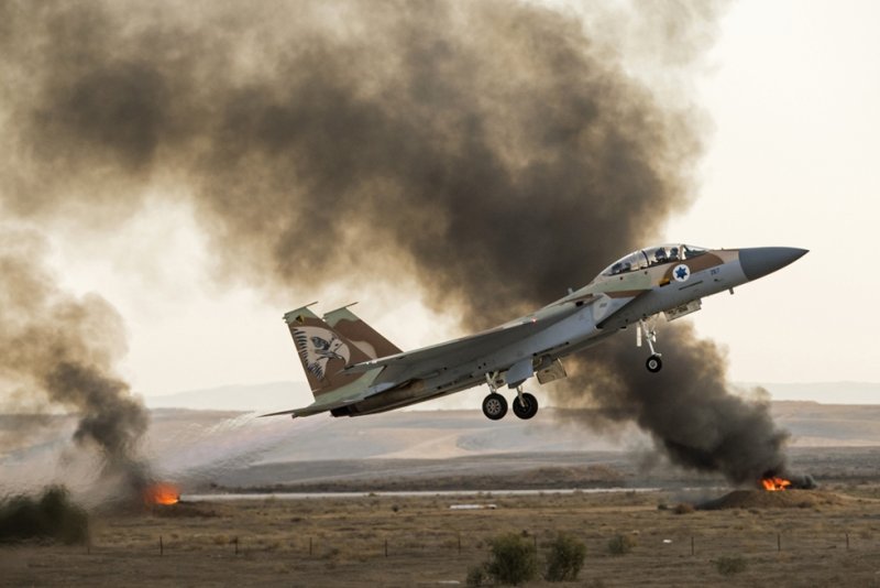 Israel yagabye igitero cy'indege 100 muri Liban aho ivuga ko yasenye ibisasu 1000 bya Hezbollah