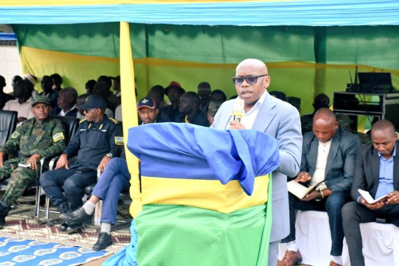Rubavu: Guverineri Ntibitura yasabye abaturage kwirinda gutiza FDLR umurindi