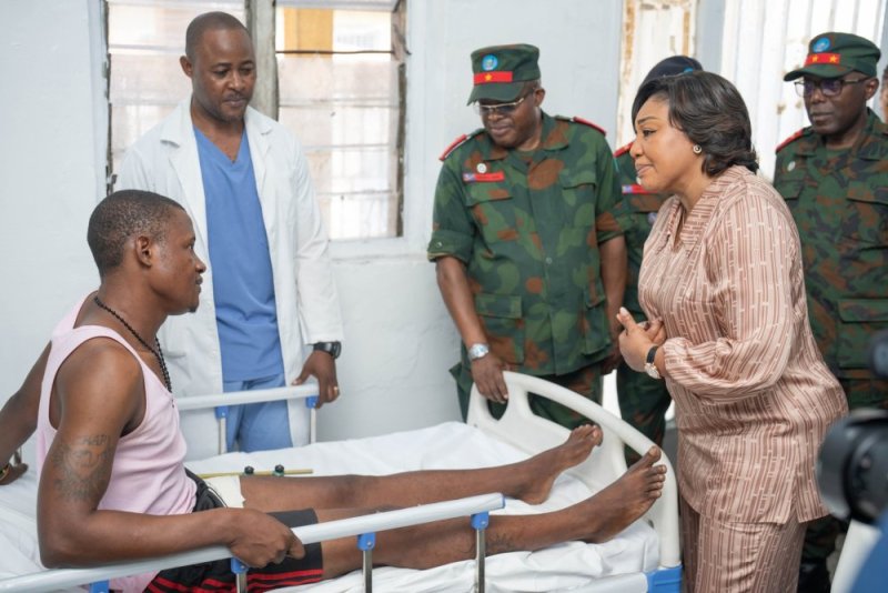 Umugore wa Tshisekedi yasuye abarwanyi ba FDLR mu bitaro, bishimangira ubufatanye bwayo na FARDC