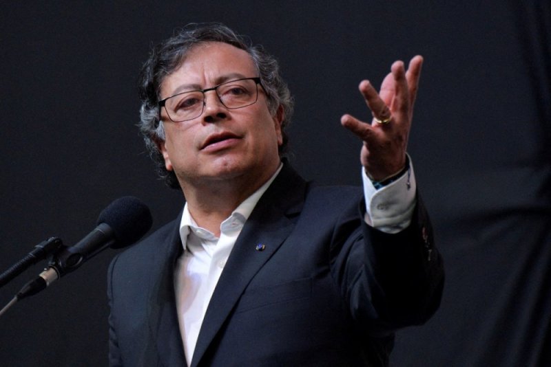 Perezida wa Colombia yasabye abaminisitiri batishimiye impinduka ze kwegura