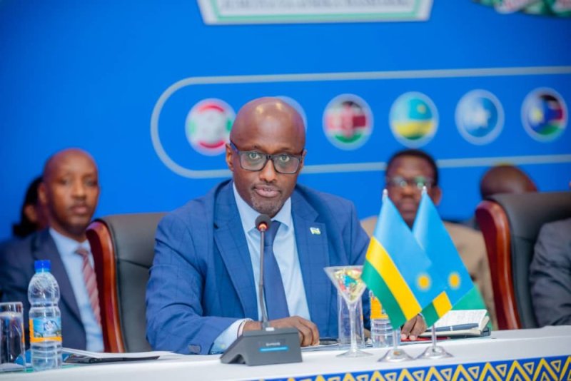 Minisitiri Nduhungirehe yemeje ko u Rwanda ruri mu biganiro byo kwakira abimikira bo muri Amerika