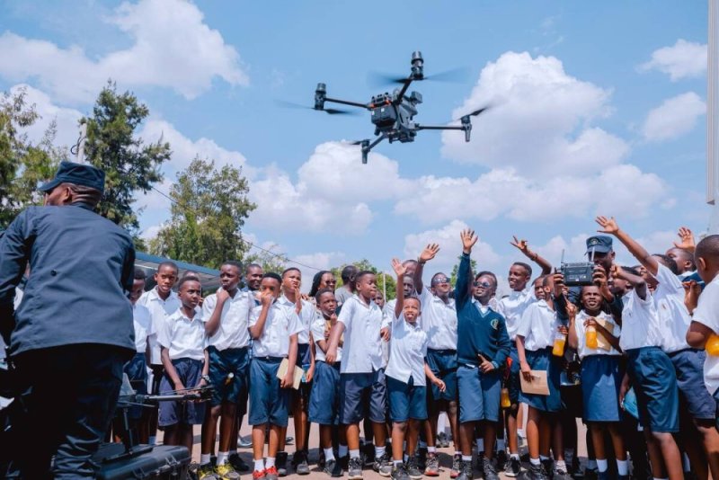 Kigali: Abanyeshuri mu mashuri abanza basuye Polisi y'u Rwanda