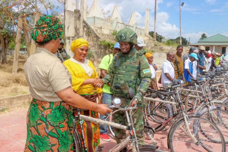 Mozambique: Ingabo z'u Rwanda zaguriye amagare abayobozi b'Imidugudu 