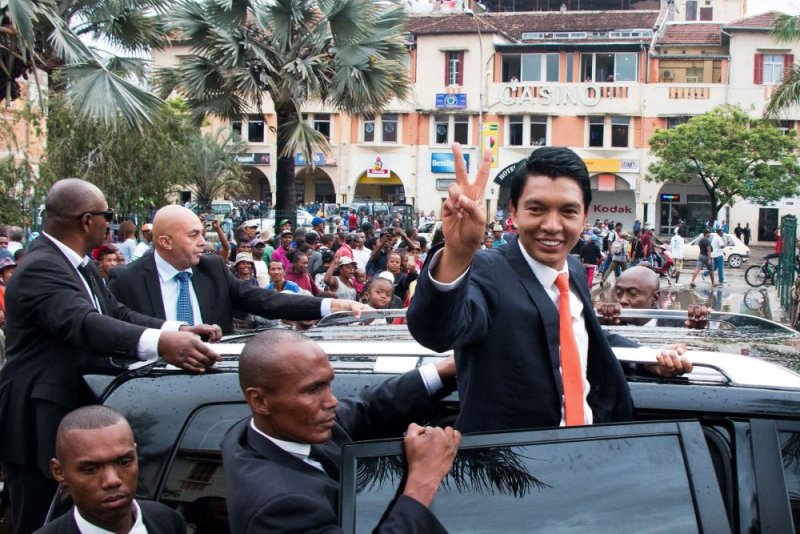 Perezida wa Madagascar yahungishijwe n'indege y'ingabo z'u Bufaransa
