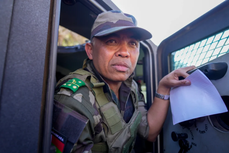 Ibyo wamenya kuri Colonel Randrianirina wakuye Rajoelina ku butegetsi