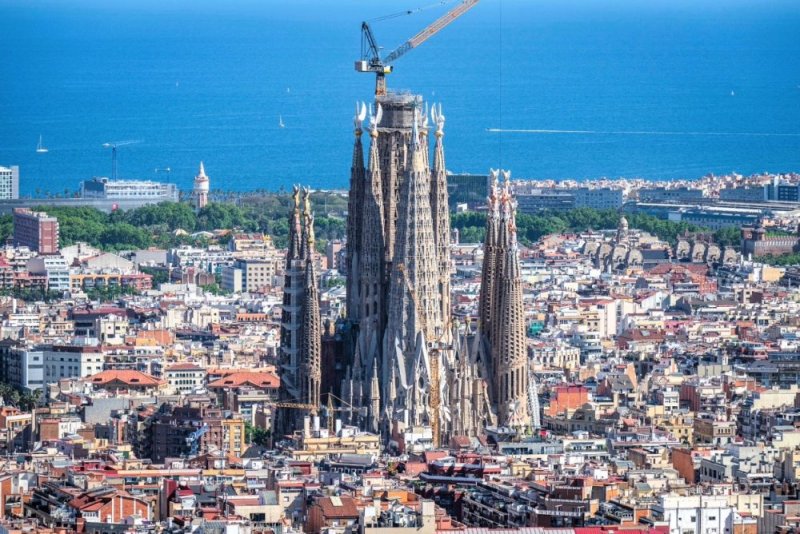 Sagrada Família yaciye agahigo ko kuba urusengero rurerure ku Isi