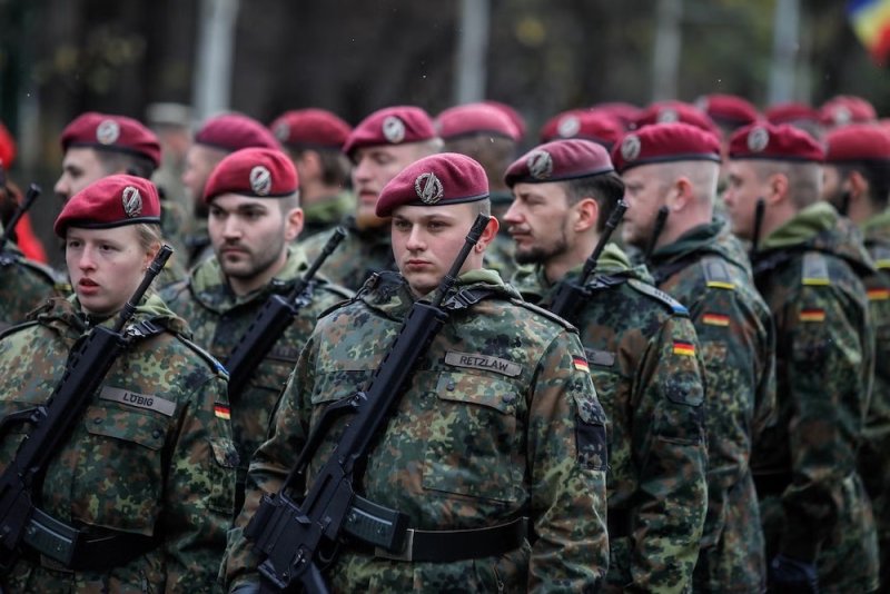 Ingabo 800.000 za NATO ziryamiye amajanja mu gihe intambara n'u Burusiya yarota
