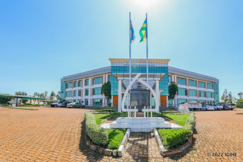 Kuki Akarere ka Kayonza kahawe abayobozi b'agateganyo babiri?
