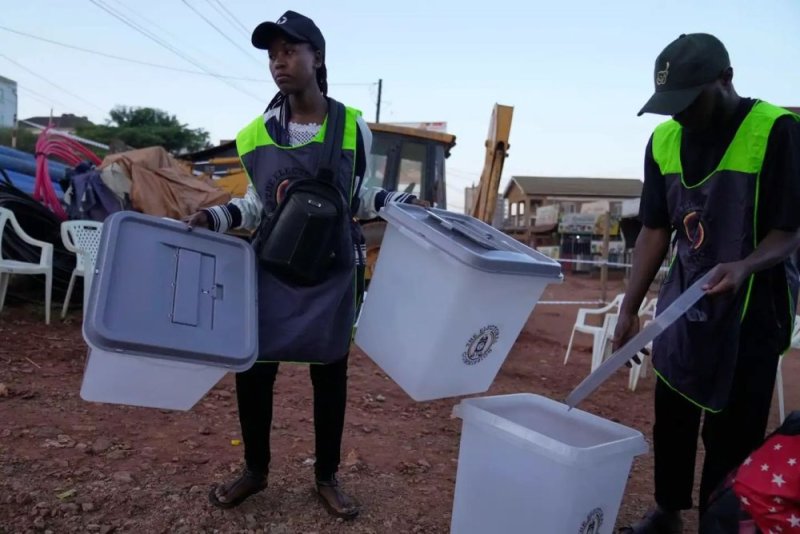 Uganda: Abarenga miliyoni 20 bazindukiye mu matora y'Umukuru w'Igihugu