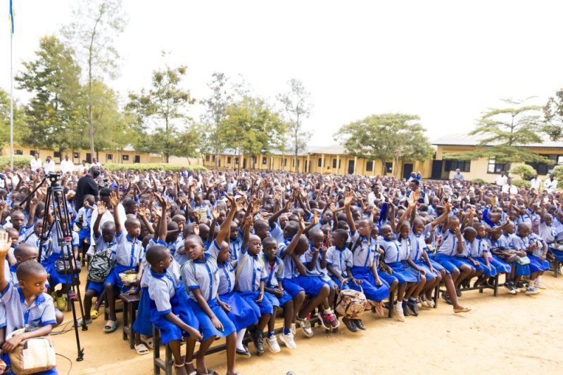 Abana barenga ibihumbi 71 basubijwe mu ishuri mu myaka ibiri