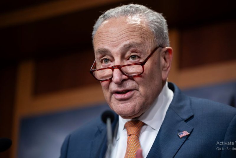 Umuyobozi w'Abasenateri b'Abademokarate muri Amerika - Schumer - yibasiye Trump, amusaba guhagarika intambara ya Iran