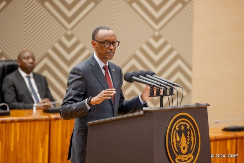 Perezida Kagame yasubije abamusaba kuvana ingabo z'u Rwanda muri Congo