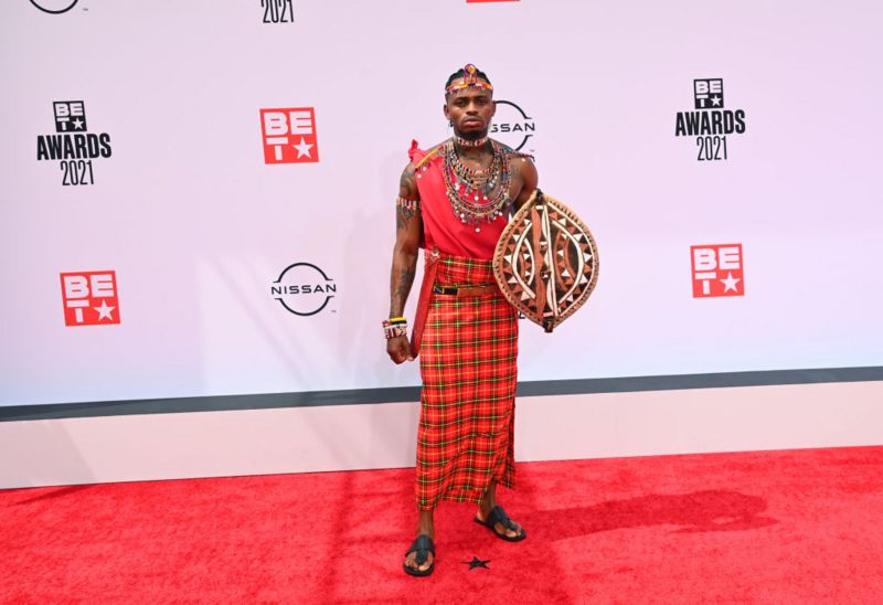 Diamond Platnumz waserutse mu myambarire idasanzwe muri BET Awards yatashye amara masa