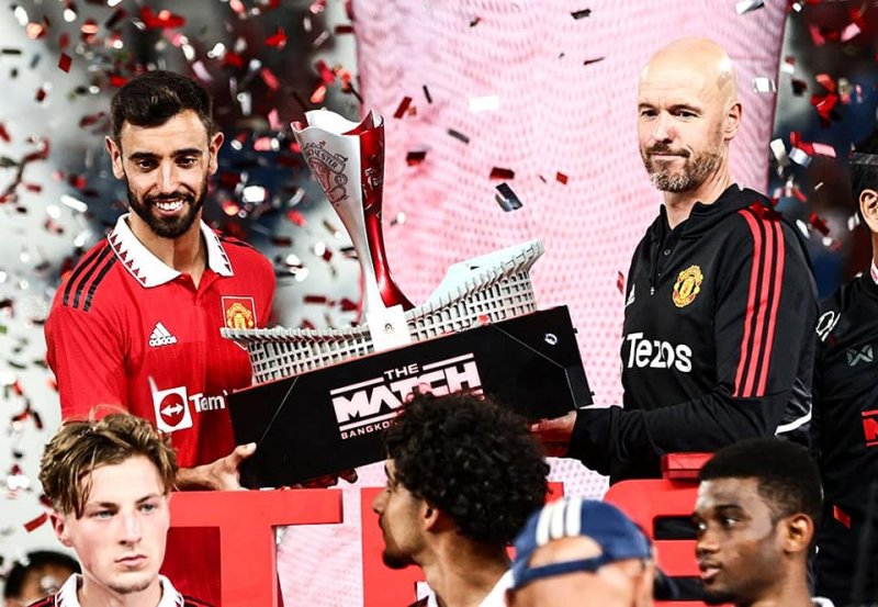 Eric Ten Hag yatangiye akazi muri Manchester United anyagira bikomeye Liverpool