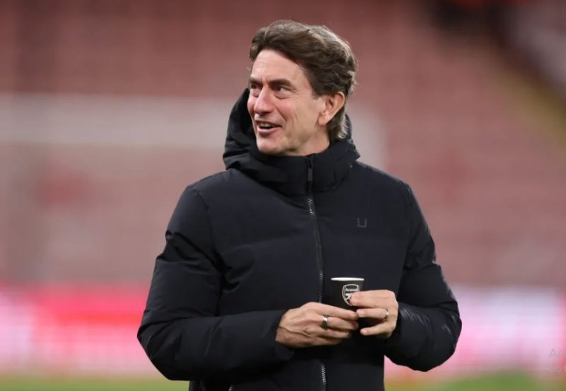 Umutoza wa Tottenham wanywereye ikawa mu gikombe cya Arsenal yateje induru