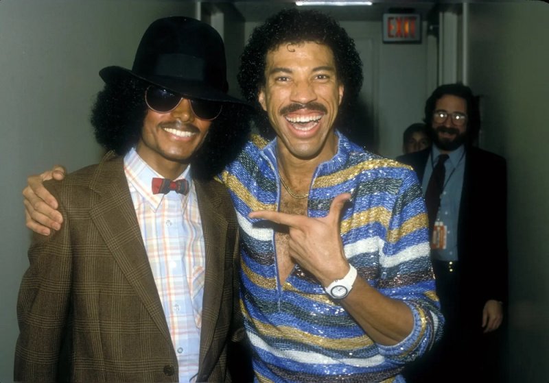 Lionel Richie yahishuye ko Michael Jackson yagiraga umwanda