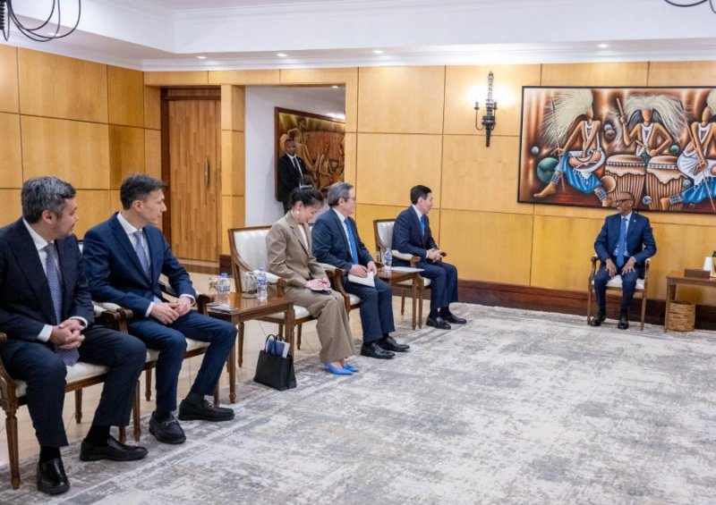 Perezida Kagame yakiriye abagize ikigega cy'ubukungu muri Kazakhstan 