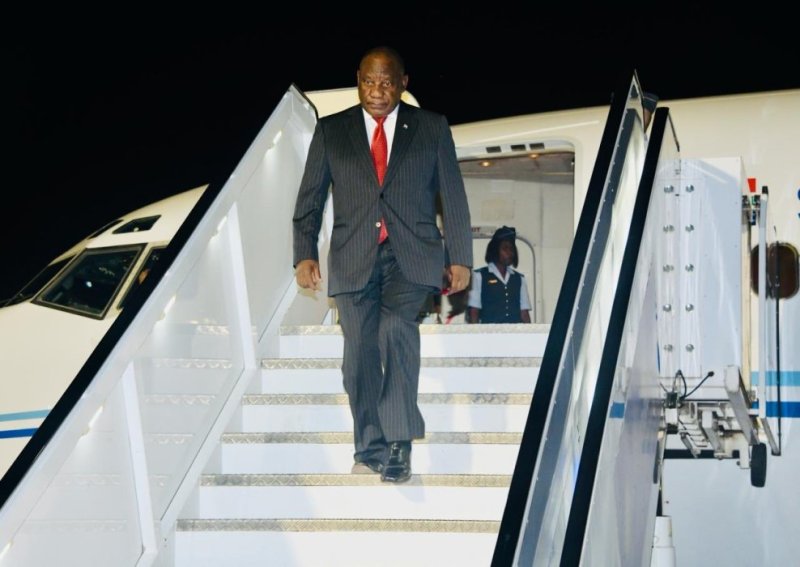 Perezida Ramaphosa na Bill Clinton wayoboye Amerika bageze mu Rwanda kwitabira#Kwibuka30