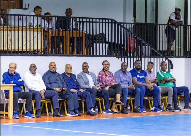 Update:Minisitiri Mimosa wavugwaga ko yatawe muri yombi yagaragaye ku kibuga cya LDK