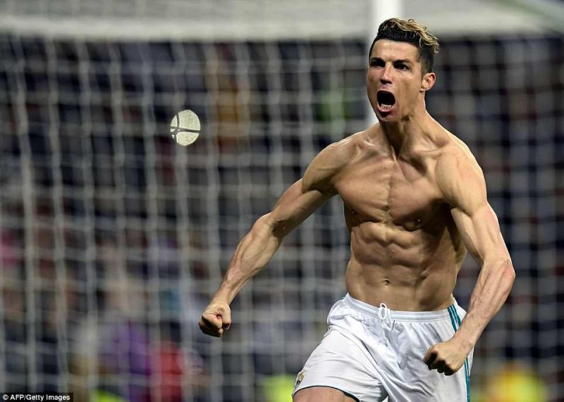Cristiano Ronaldo arifuzwa n'indi kipe ikomeye yo mu Bwongereza