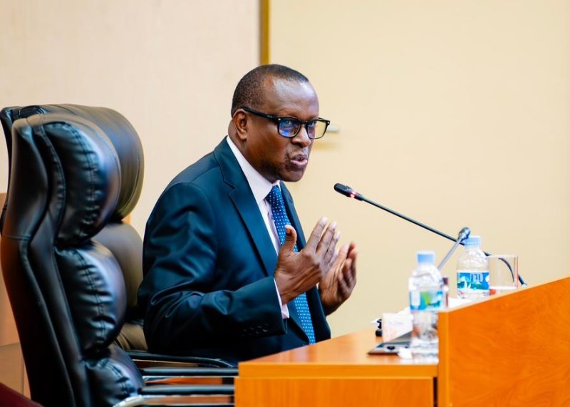 Gutwika ni ukwica, si ibirori…- Minisitiri Bizimana yakebuye urubyiruko ruharaye ijambo ‘gutwika'